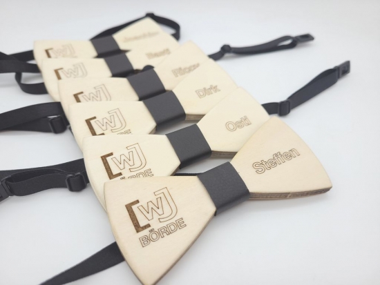 Preview: Fliege Natur mit individueller Gravur - Foto, Logo oder Schrift